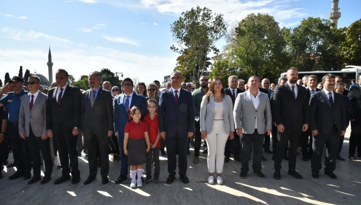 Tekirdağ’da İlköğretim Haftası Çelenk Sunma Töreni Düzenlendi