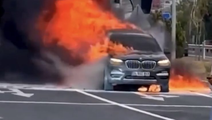 Çorlu Kavşağında Lüks Araç Alev Aldı