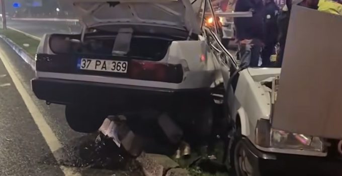 Kapaklı-Çerkezköy Yolunda Feci Kaza: Araç İkiye Bölündü!