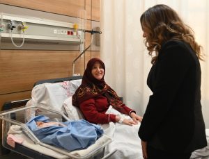 Yeni Yılın İlk Bebeklerine Büyükşehir’den Ziyaret