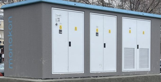 Sahildeki Trafo Tartışma Yarattı