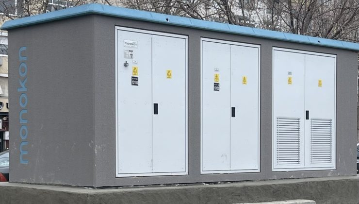 Sahildeki Trafo Tartışma Yarattı