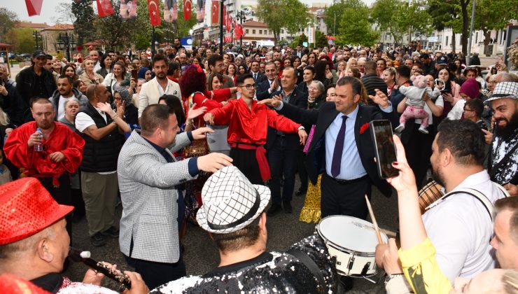 Kakava Şenliğine Muhteşem Açılış