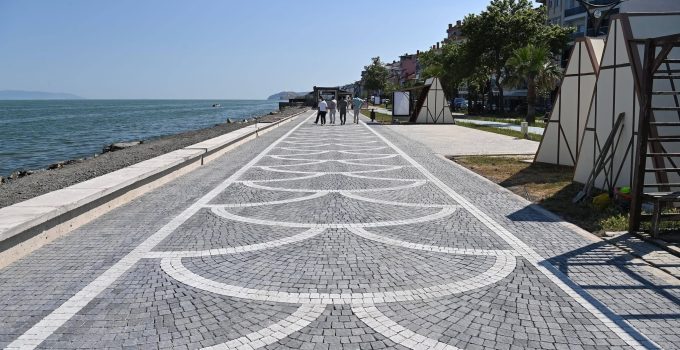 ALTINOVA SAHİLİ YAZA HAZIRLANIYOR
