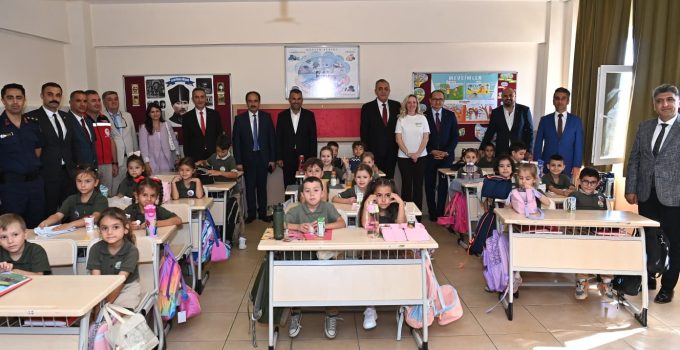 Süleymanpaşa Belediyesinden 1.500 Öğrenciye Kırtasiye Desteği